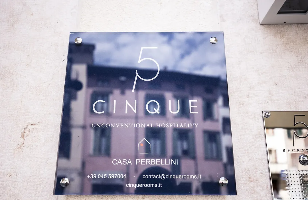 Cinque Rooms-1
